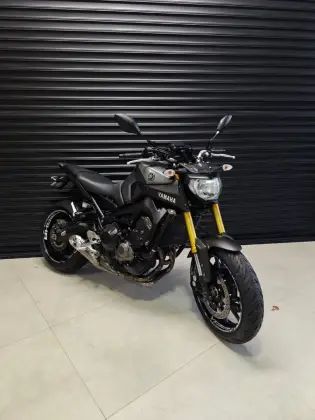 YAMAHA MT-09 YAMAHA MT-09