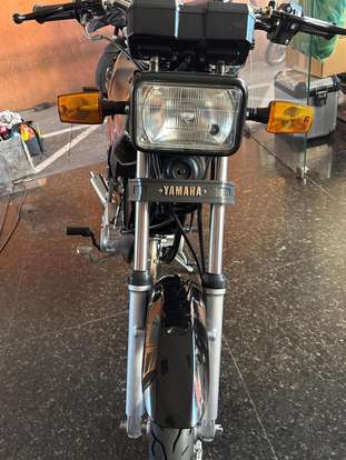 YAMAHA-RD 135-1994