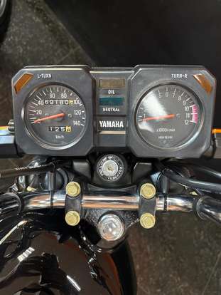 YAMAHA-RD 135-1994
