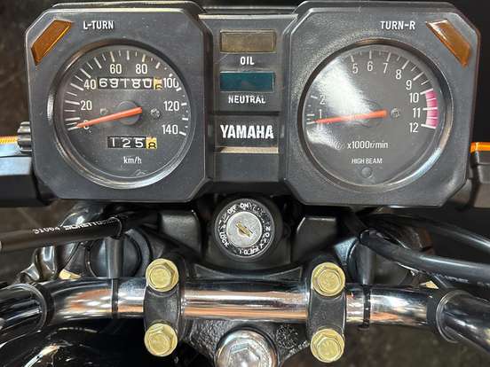 YAMAHA-RD 135 YAMAHA-RD 135-1994