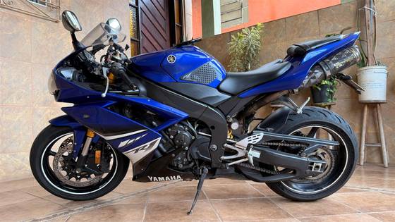 YAMAHA YZF R1 