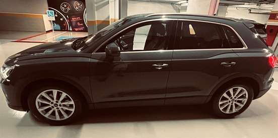 AUDI-Q3-2021