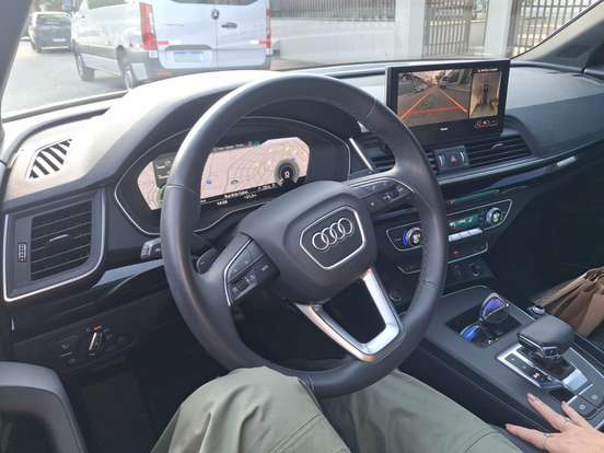 AUDI-Q5-2023