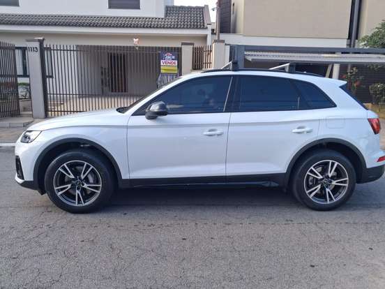 AUDI-Q5-2023