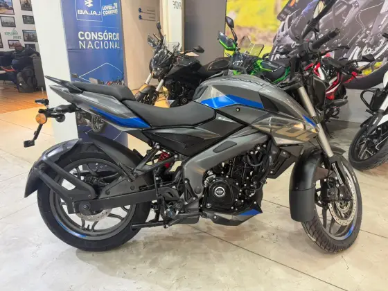 BAJAJ DOMINAR 200 