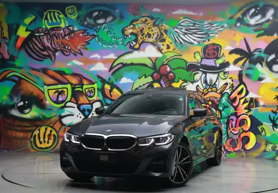 BMW-330e-2022