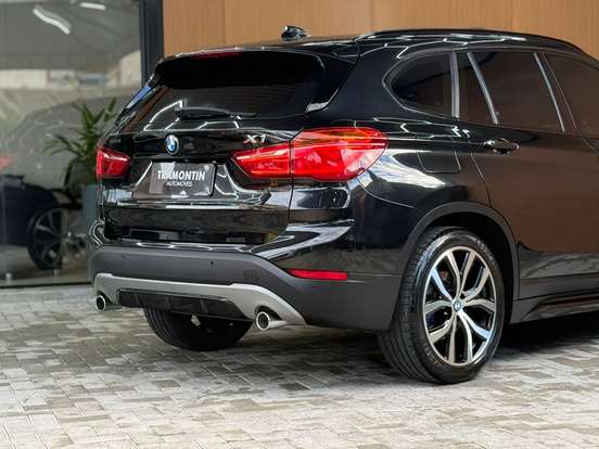 BMW-X1-2.0 16V TURBO ACTIVEFLEX XDRIVE25I SPORT 4P AUTOMÁTICO BMW-X1-2017