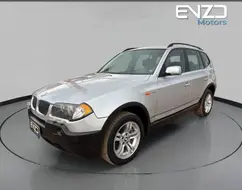BMW X3 3.0 FAMILY 4X4 24V GASOLINA 4P AUTOMÁTICO BMW X3 3.0 FAMILY 4X4 24V GASOLINA 4P AUTOMÁTICO