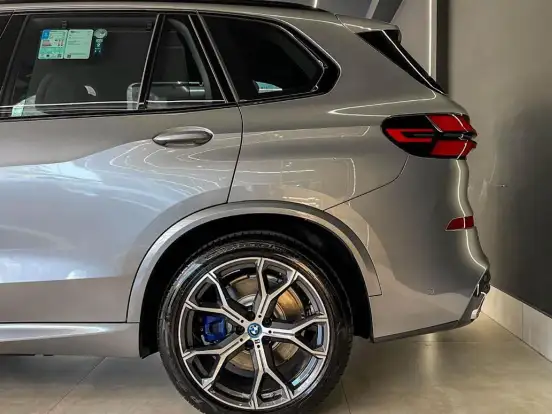 BMW-X5-2025