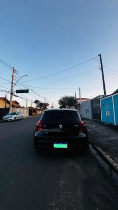 BMW-130i-2009