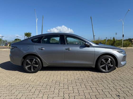 BYD KING 1.5 DM-I PHEV GS AUTOMÁTICO