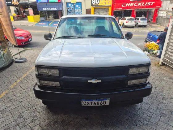 CHEVROLET SILVERADO 4.1 MPFI 4X2 CS 18V GASOLINA 2P MANUAL CHEVROLET SILVERADO 4.1 MPFI 4X2 CS 18V GASOLINA 2P MANUAL