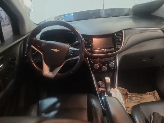 CHEVROLET-TRACKER-2018