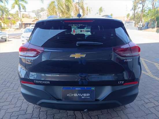 CHEVROLET-TRACKER-2023