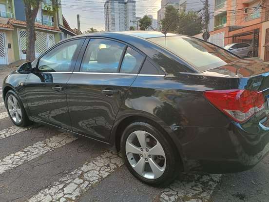 CHEVROLET-CRUZE-2011