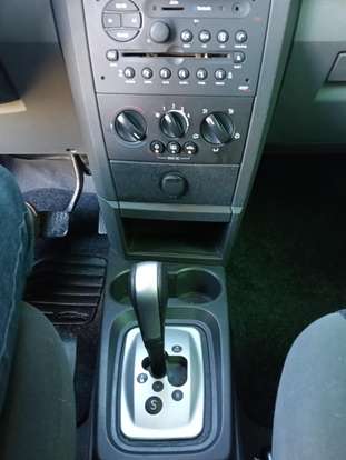 CHEVROLET-MERIVA-2010