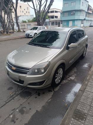 CHEVROLET VECTRA 2.0 MPFI GT HATCH 8V FLEX 4P MANUAL