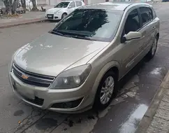CHEVROLET VECTRA 2.0 MPFI GT HATCH 8V FLEX 4P MANUAL CHEVROLET VECTRA 2.0 MPFI GT HATCH 8V FLEX 4P MANUAL