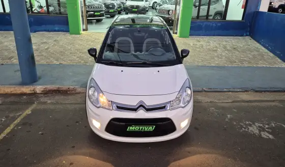CITROËN C3 1.6 VTI 120 FLEX URBAN TRAIL EAT6 CITROËN C3 1.6 VTI 120 FLEX URBAN TRAIL EAT6