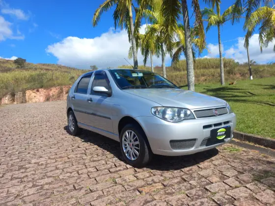 FIAT PALIO 1.0 MPI FIRE CELEBRATION 8V FLEX 4P MANUAL