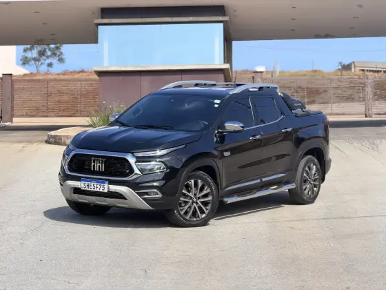 FIAT TORO 2.0 16V TURBO DIESEL RANCH 4WD AT9 FIAT TORO 2.0 16V TURBO DIESEL RANCH 4WD AT9