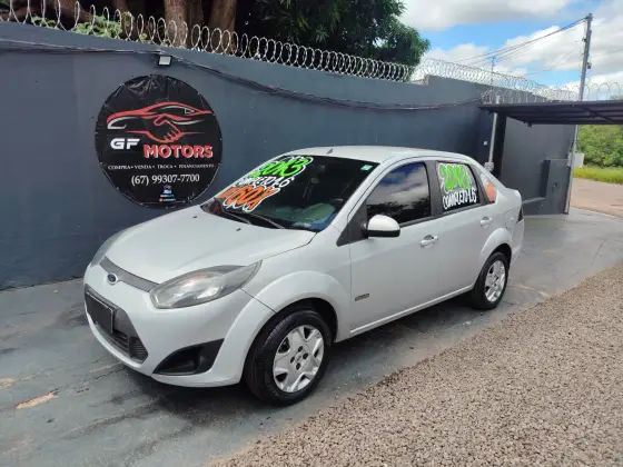 FORD FIESTA 1.6 ROCAM HATCH 8V FLEX 4P MANUAL FORD FIESTA 1.6 ROCAM HATCH 8V FLEX 4P MANUAL