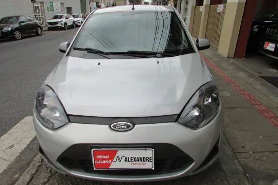 FORD FIESTA 1.6 ROCAM SEDAN 8V FLEX 4P MANUAL