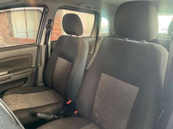 FORD-FIESTA-2011