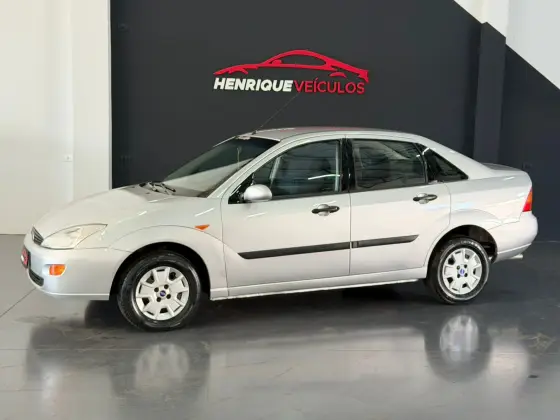 FORD FOCUS 2.0 SEDAN 16V GASOLINA 4P MANUAL