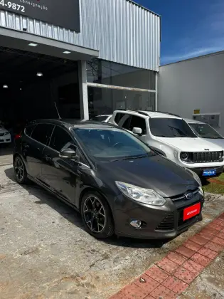 FORD FOCUS 2.0 TITANIUM SEDAN 16V FLEX 4P AUTOMÁTICO