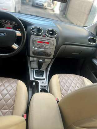 FORD-FOCUS-2011