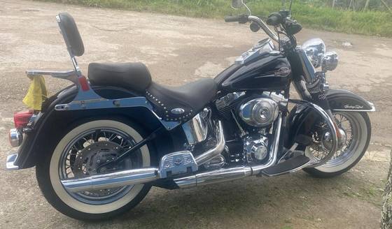 HARLEY-DAVIDSON SOFTAIL HERITAGE CLASSIC 