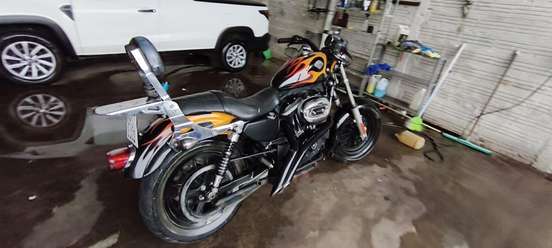 HARLEY-DAVIDSON-SPORTSTER XL 883 R-2009