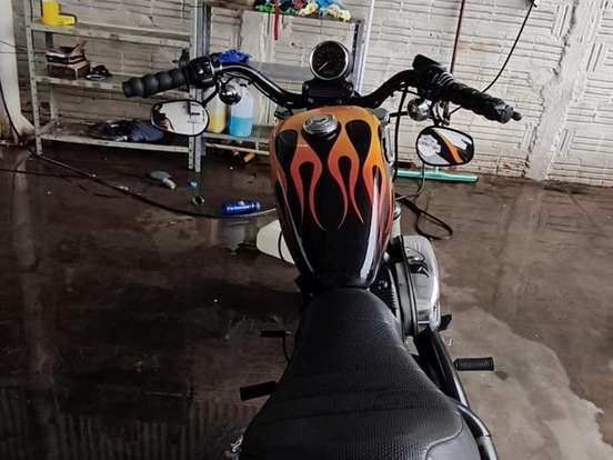 HARLEY-DAVIDSON-SPORTSTER XL 883 R HARLEY-DAVIDSON-SPORTSTER XL 883 R-2009