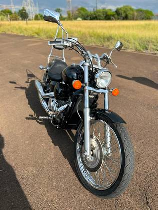 HONDA SHADOW 750 