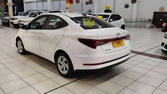 HYUNDAI-HB20S-2023