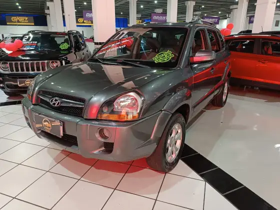HYUNDAI TUCSON 2.0 MPFI GLS 16V 143CV 2WD FLEX 4P AUTOMÁTICO HYUNDAI TUCSON 2.0 MPFI GLS 16V 143CV 2WD FLEX 4P AUTOMÁTICO