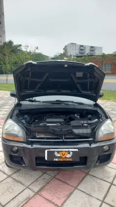 HYUNDAI TUCSON 2.0 MPFI GLS 16V 143CV 2WD FLEX 4P AUTOMÁTICO HYUNDAI TUCSON 2.0 MPFI GLS 16V 143CV 2WD FLEX 4P AUTOMÁTICO