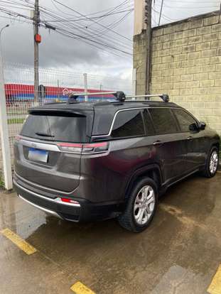 JEEP-COMMANDER-2023