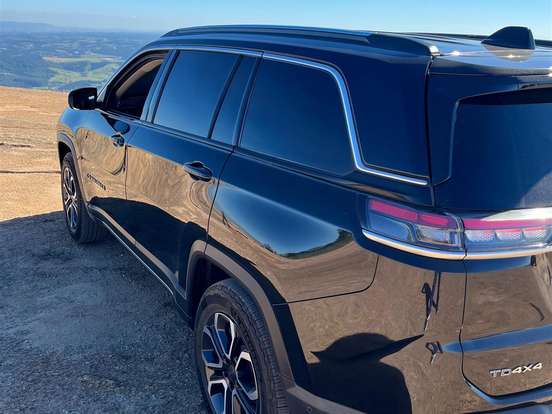 JEEP-COMMANDER-2.0 TD380 TURBO DIESEL LIMITED AT9 JEEP-COMMANDER-2022