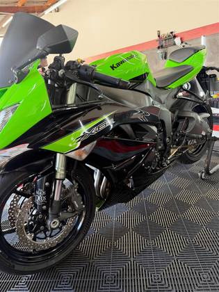 10日AM迄限定セール【希少モデル】GOLDEN  FRANCY Comprar Moto Kawasaki Ninja-zx-10r Usada, Seminova ou Nova 0km