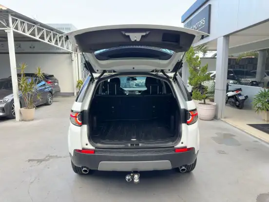 LAND ROVER-DISCOVERY SPORT-2.0 16V SI4 TURBO GASOLINA SE 4P AUTOMÁTICO LAND ROVER-DISCOVERY SPORT-2018