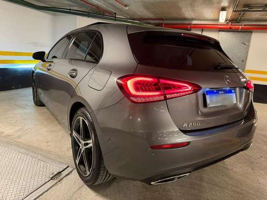 MERCEDES-BENZ-A 250-2.0 CGI GASOLINA 7G-DCT MERCEDES-BENZ-A 250-2021