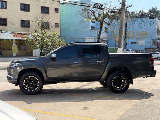 MITSUBISHI-L200 TRITON-2.4 16V TURBO DIESEL SPORT HPE CD 4P 4X4 AUTOMÁTICO MITSUBISHI-L200 TRITON-2023