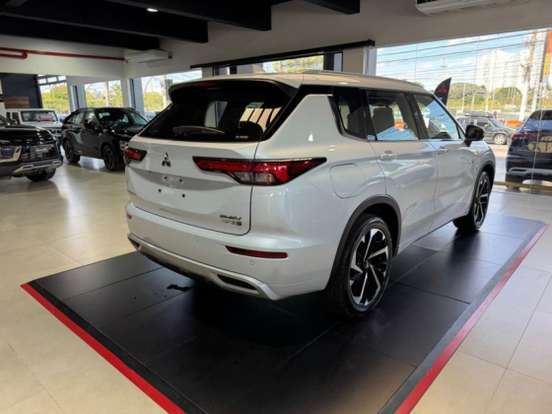 MITSUBISHI-OUTLANDER-2.4 PHEV HPE-S S-AWC DHT MITSUBISHI-OUTLANDER-2025