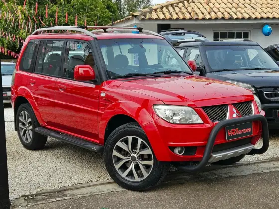 MITSUBISHI PAJERO TR4 2.0 4X2 16V 140CV FLEX 4P AUTOMÁTICO MITSUBISHI PAJERO TR4 2.0 4X2 16V 140CV FLEX 4P AUTOMÁTICO