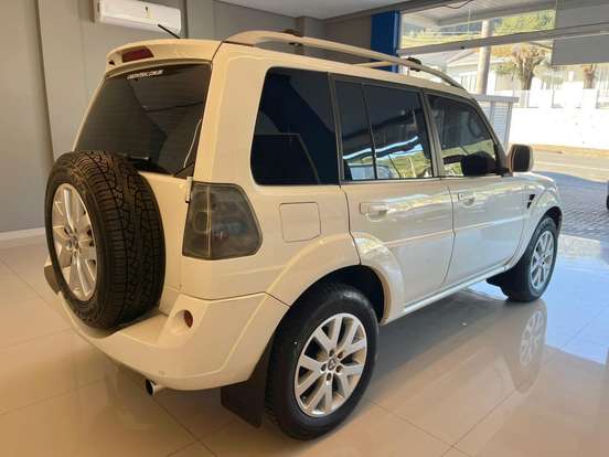 MITSUBISHI-PAJERO TR4-2.0 4X2 16V 140CV FLEX 4P AUTOMÁTICO MITSUBISHI-PAJERO TR4-2012