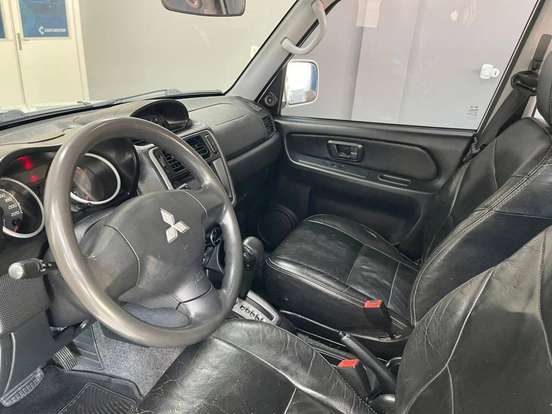 MITSUBISHI-PAJERO TR4-2.0 4X2 16V 140CV FLEX 4P AUTOMÁTICO MITSUBISHI-PAJERO TR4-2012