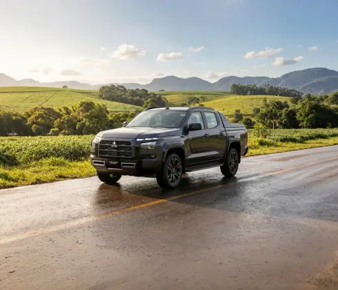 MITSUBISHI TRITON 2.4 BITURBO DIESEL CD KATANA 4X4 AUTOMÁTICO MITSUBISHI TRITON 2.4 BITURBO DIESEL CD KATANA 4X4 AUTOMÁTICO