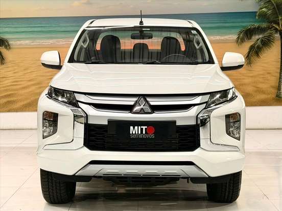 MITSUBISHI-TRITON-2.4 BITURBO DIESEL CD GLS 4X4 AUTOMÁTICO MITSUBISHI-TRITON-2024